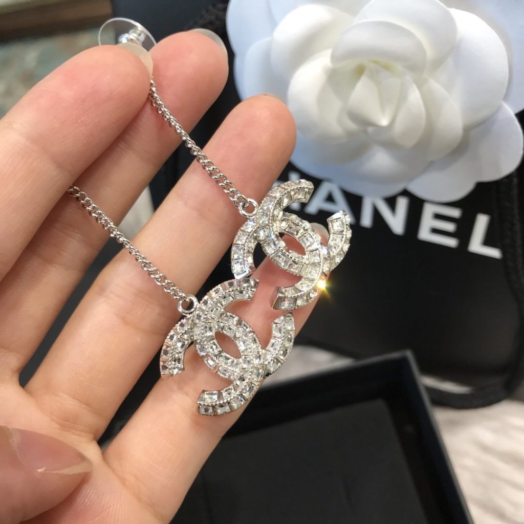 Chanel logo letters cc earrings (3)