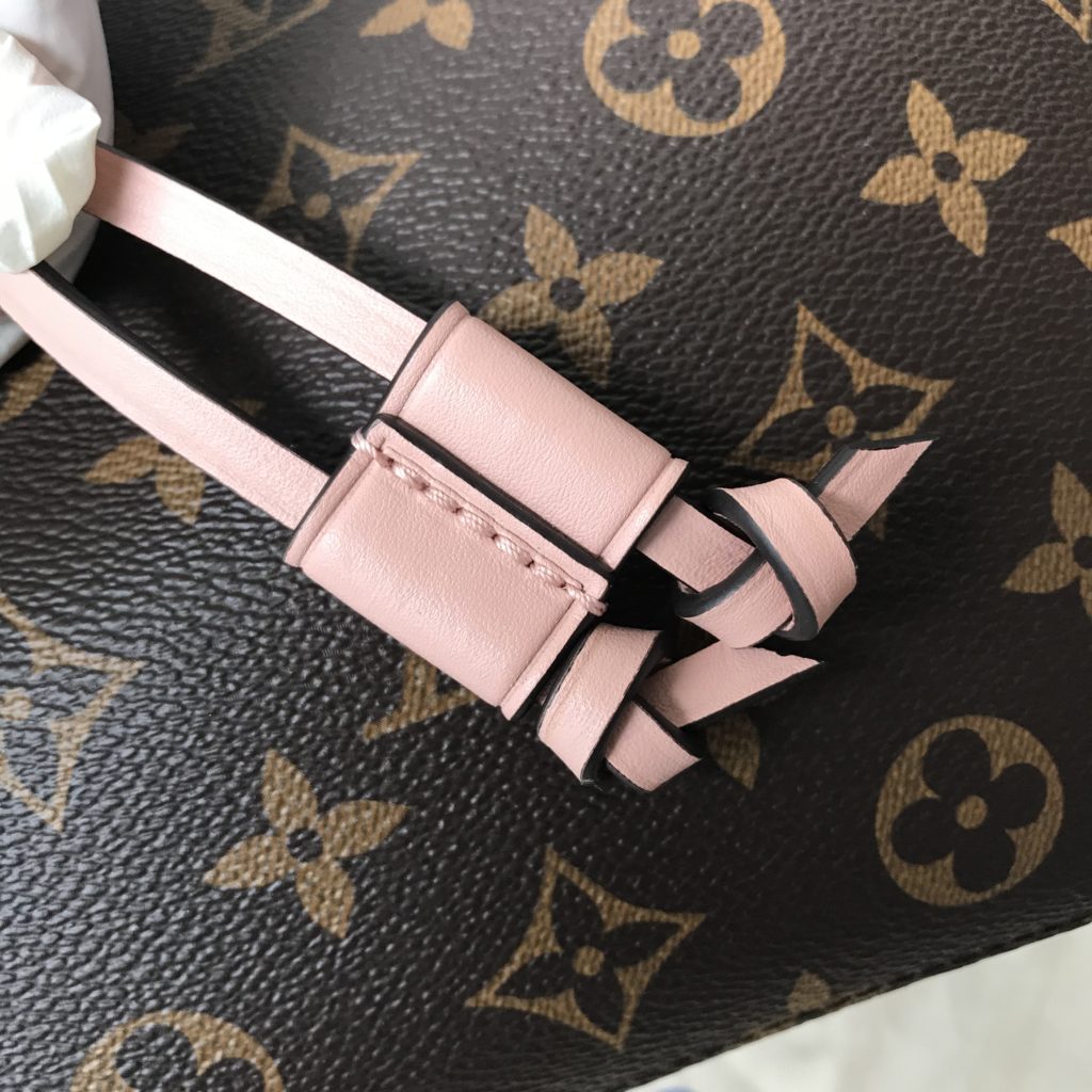 Louis Vuitton Neonoe Luxury Monogram Canvas and Leather Handbag M44022