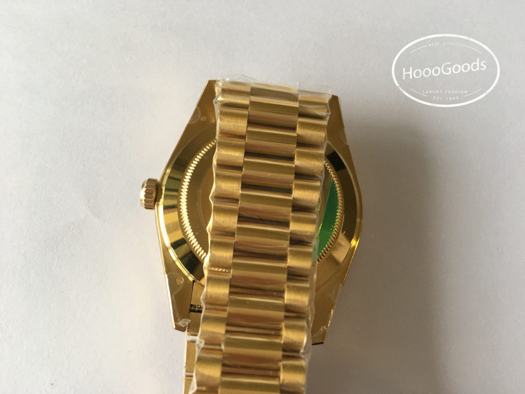 Rolex Watch Oyster Perpetual DAY-DATE 40 yellow gold with a gold dial