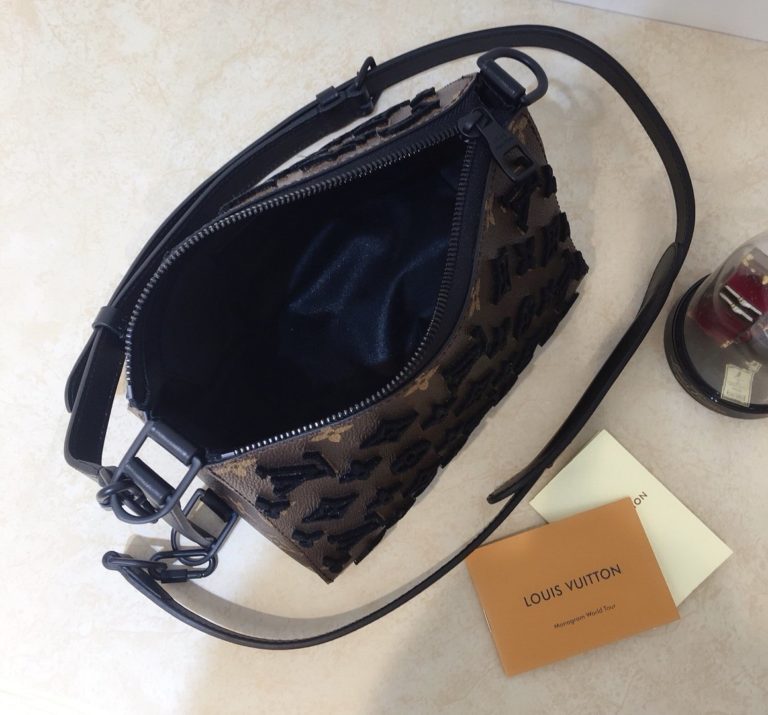 LOUIS VUITTON Triangle Messenger Monogram Bag M45070 HoooFashion
