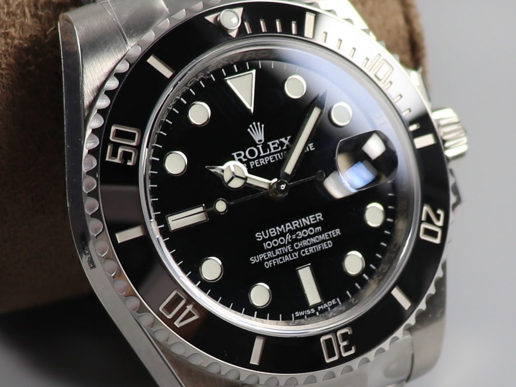 Rolex Submariner Date Watch 40mm Oyster Perpetual black and silver