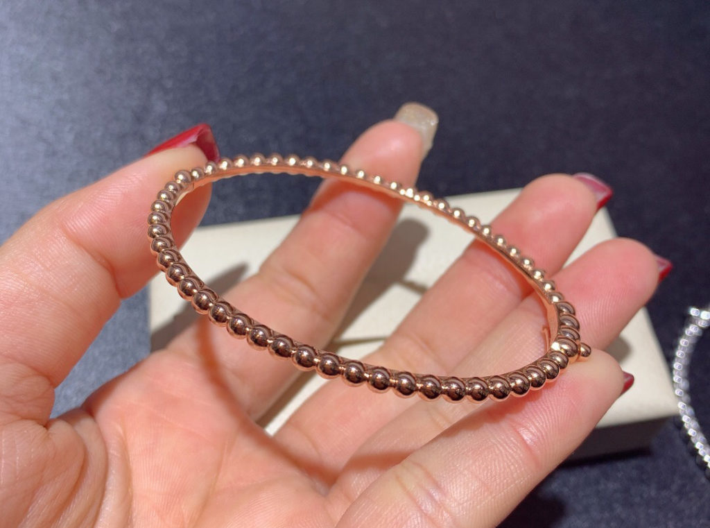 Van cleef Perlee pearls of gold bracelet pink gold