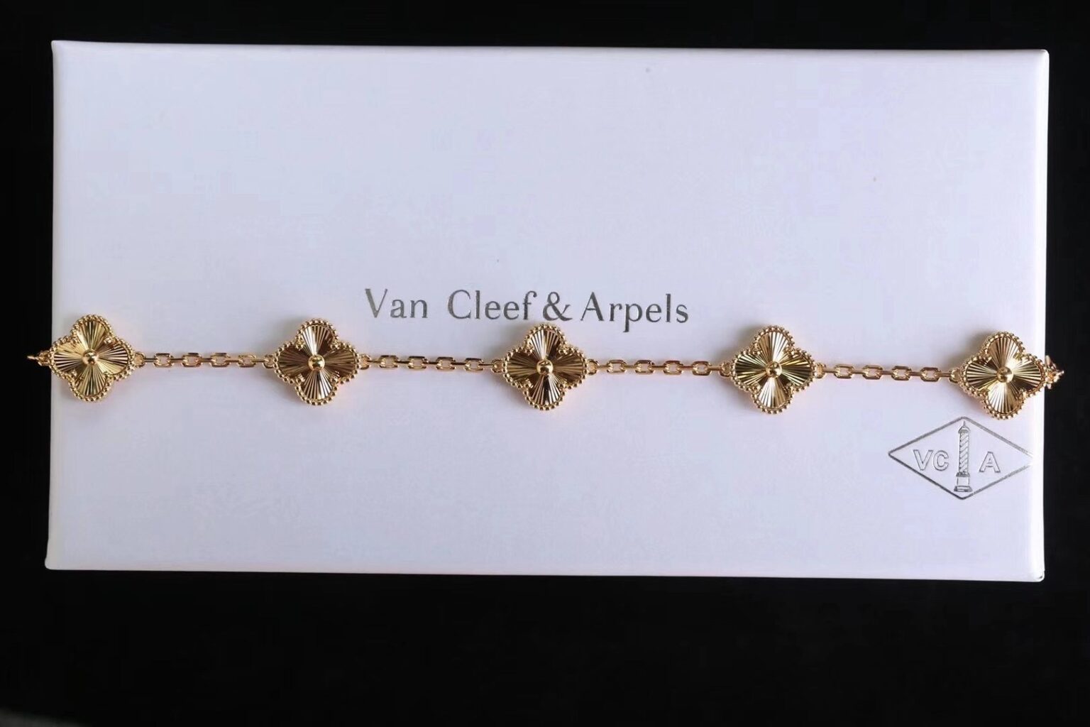 Vca carnelian bracelet clearance