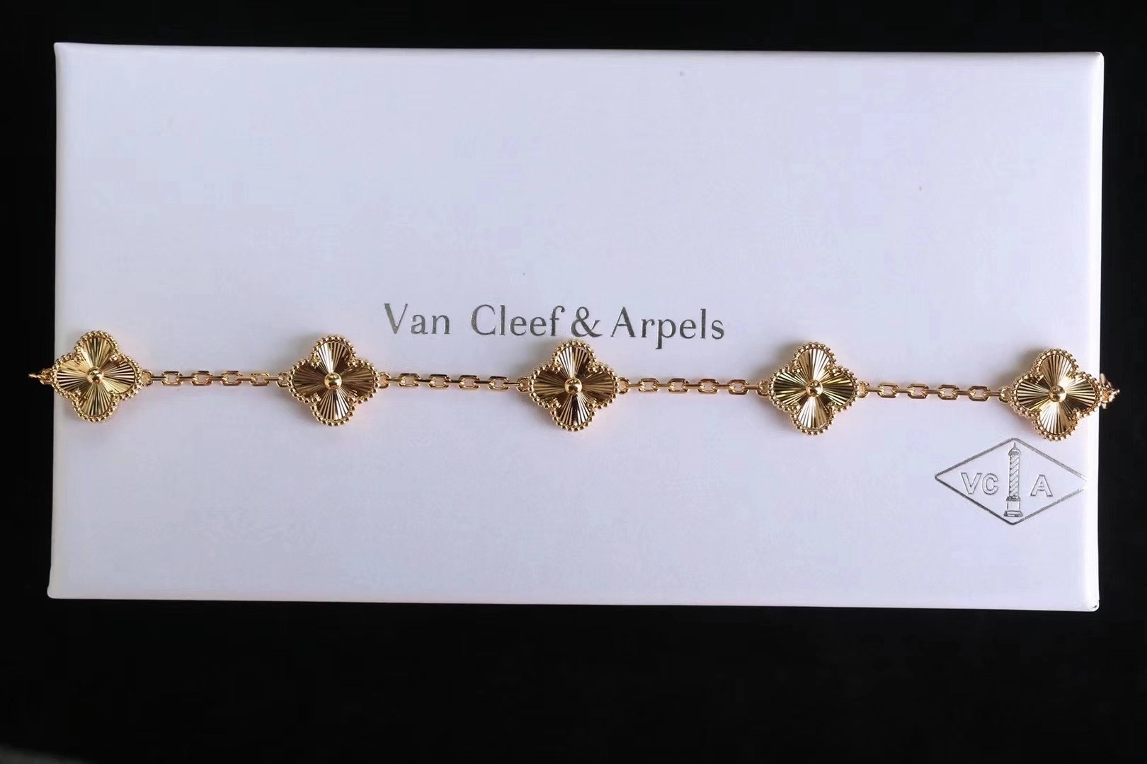 VCA Vintage Alhambra bracelets 5 motifs Malachite Mother-of-pearl Agate