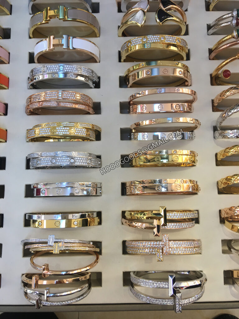Love Cartier Bracelets yellow gold, rose gold and white gold diamonds and no diamonds