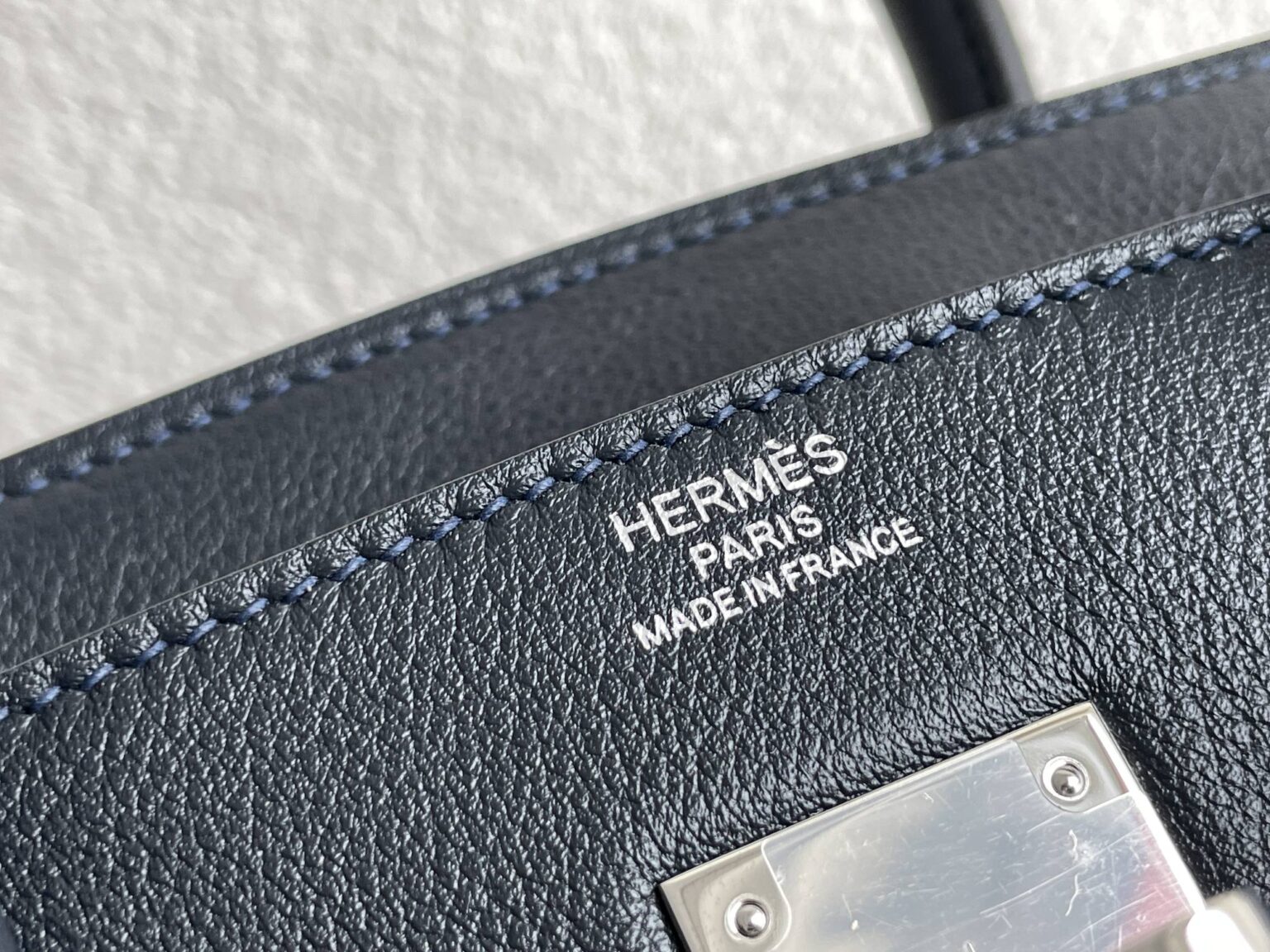 [Hermes] Hermes B engraved Pochean Plus Swift crossbody bag NOIR Black Silver Metal [Used] [Authenticated and genuine product guaranteed] 214114