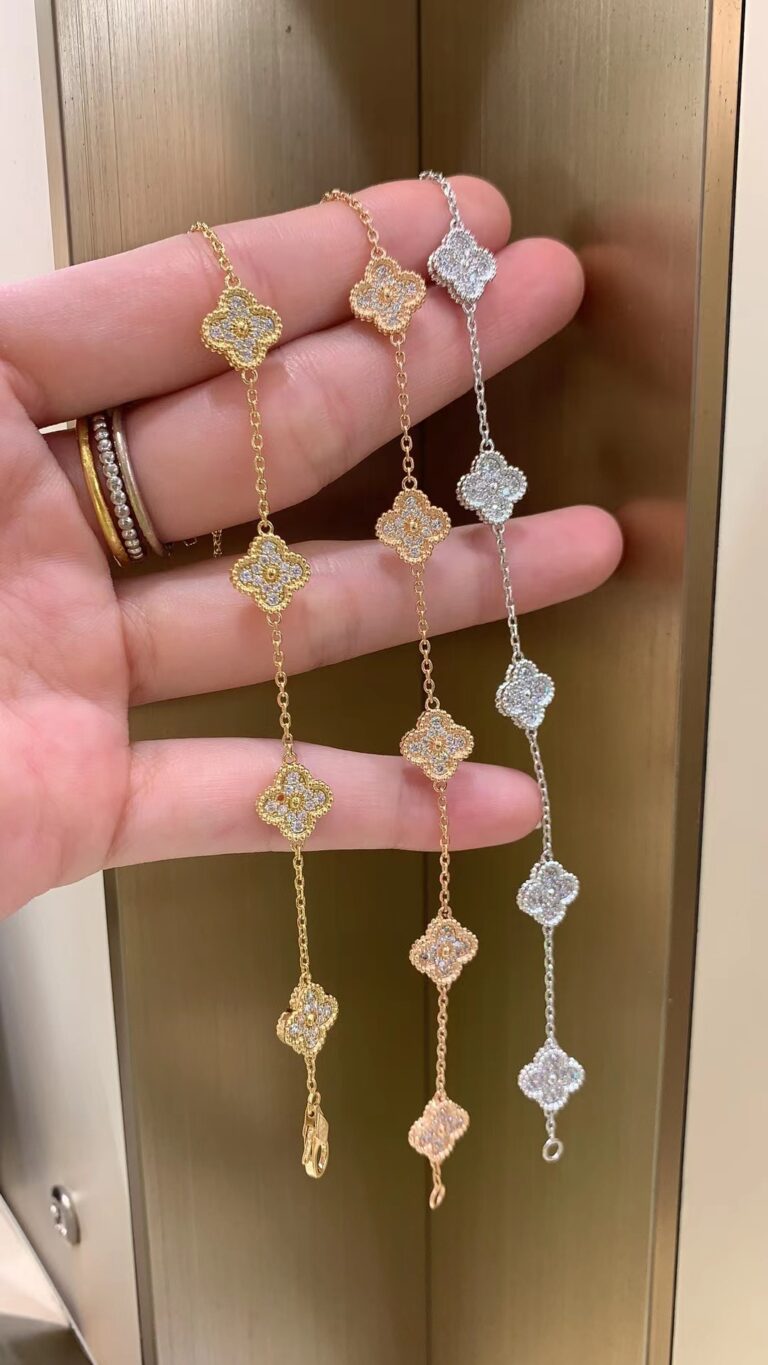 VAN CLEEF Sweet Alhambra bracelet, 6 motifs white gold, rose gold and yellow gold. Diamond